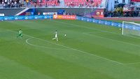 Așa ceva nu s-a mai văzut! Ratare de cascadorii râsului cu poarta goală în Chindia – Farul 3-3