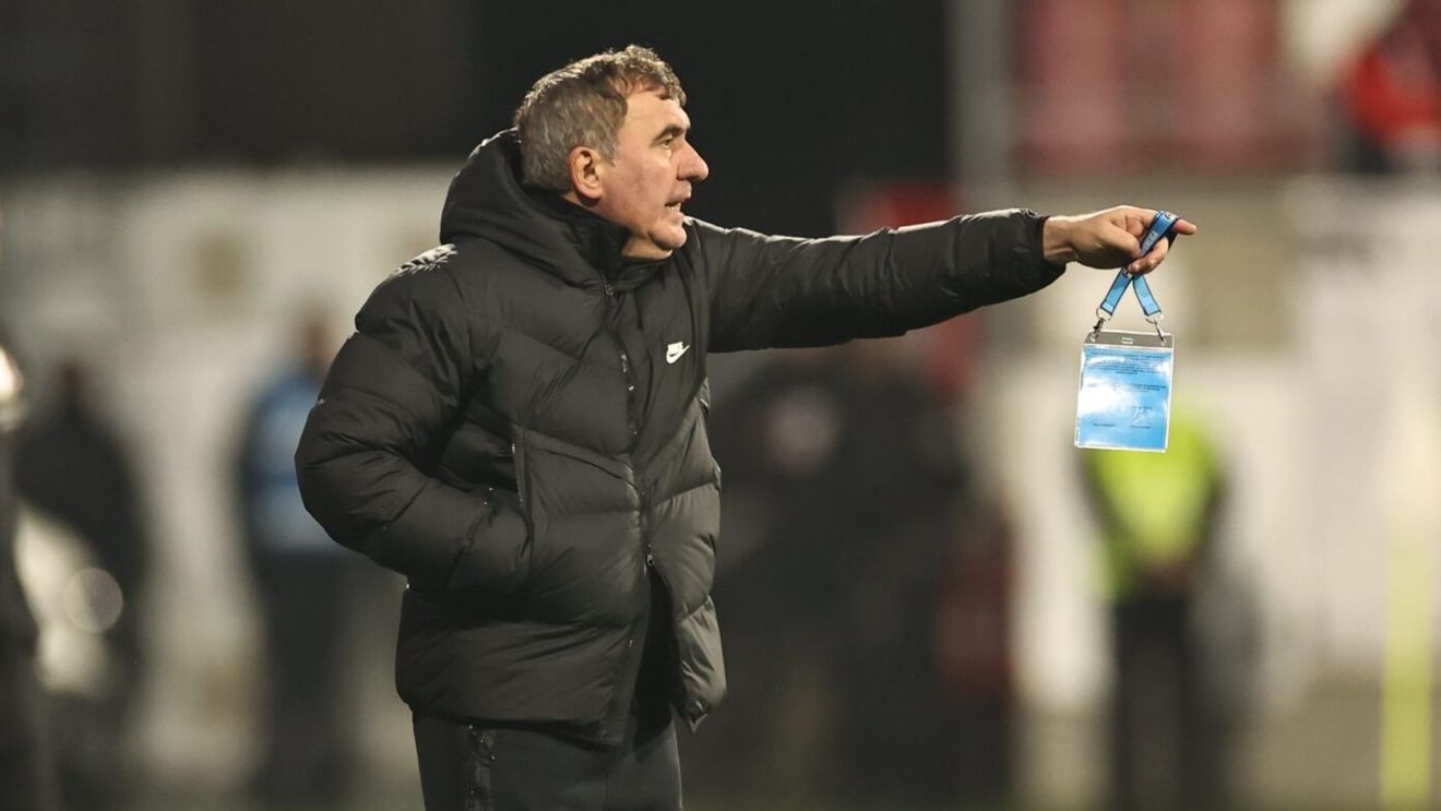 Gică Hagi, înjurături ca la ușa cortului după ce Denis Alibec a primit cartonașul roșu: „Bag p**a în morți și în tot!”. „Regele” și-a ieșit din minți: „La revedere, 7.000!”. VIDEO