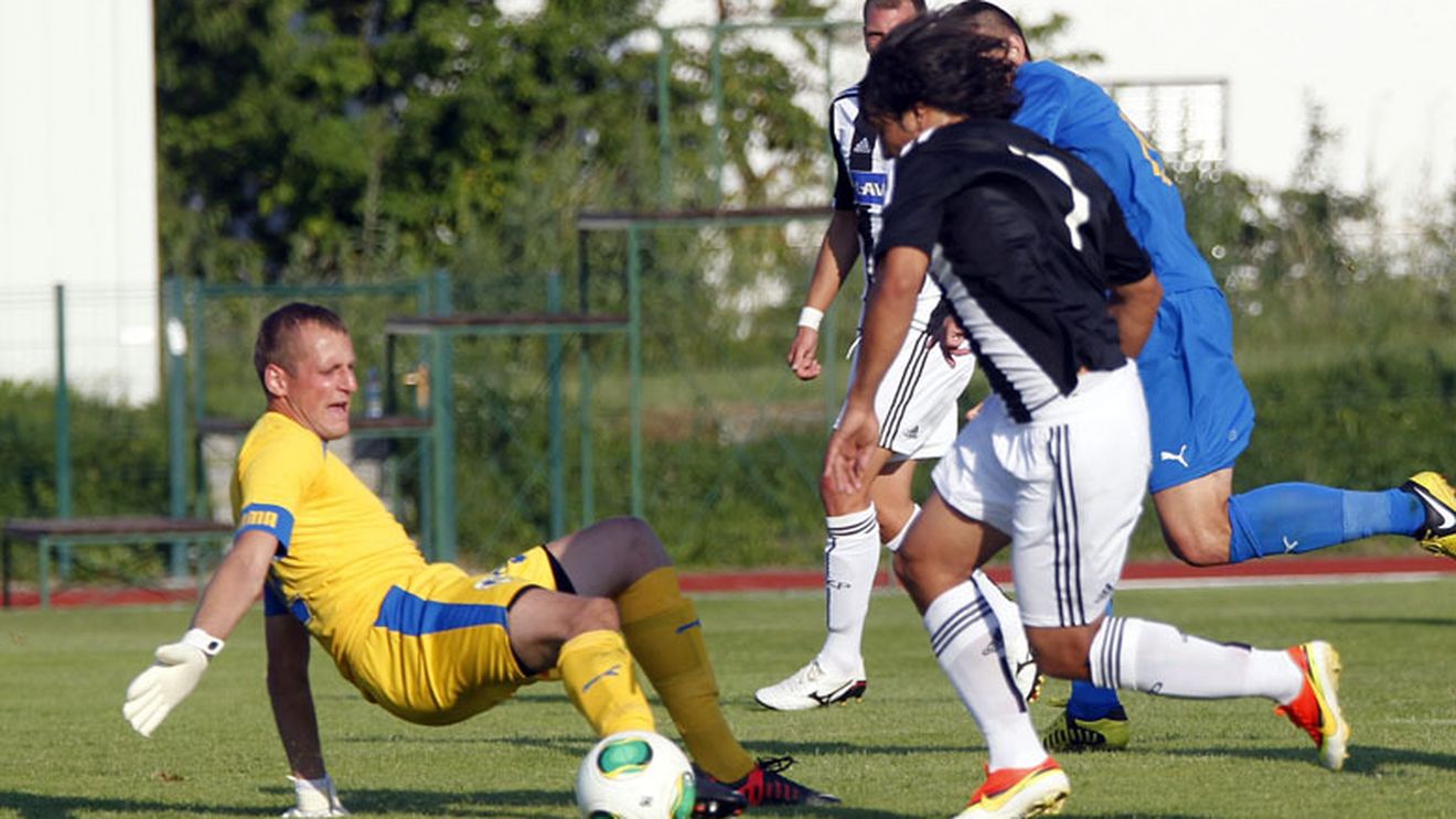 Amical  cu... ședință! Petrolul a pierdut cu Partizan, Contra a luat foc pe bancă: "Ne uităm la ei și nu învățăm nimic!"