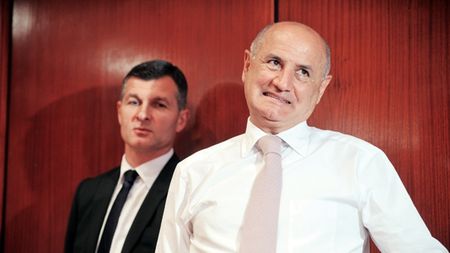 Show cu Copos!** Patronul Rapidului a făcut spectacol la conferința de prezentare a lui Sabău