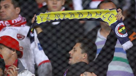 "Regele" nu a fost uitat!** Fanii Galatei au sărit la bătaie când dinamoviștii l-au înjurat pe Hagi!