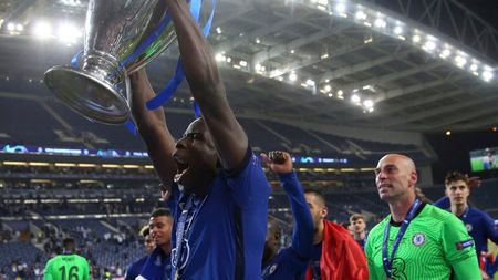 Se face transferul deceniului în Superliga! Câștigătorul de Champions League face vizita medicală și semnează cu marea rivală a FCSB. EXCLUSIV