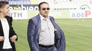 Walter: "E meciul anului"** Paszkany: "Partidă normală"