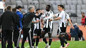 Președintele Universității Cluj anunță: „Sunt șapte jucători cărora le-a expirat contractul”. EXCLUSIV