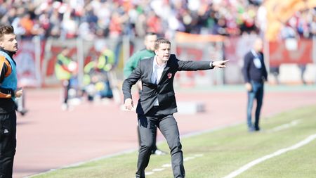 Stoican îl așteaptă pe Mutu la Dinamo: "Oricine e bine-venit, în măsura în care ne poate ajuta"