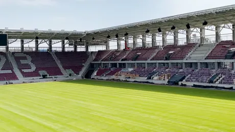 VIDEO | Imagini noi cu ”bijuteria” Rapidului. Pe stadionul din Giulești s-a montat gazonul și au început testele de sonorizare
