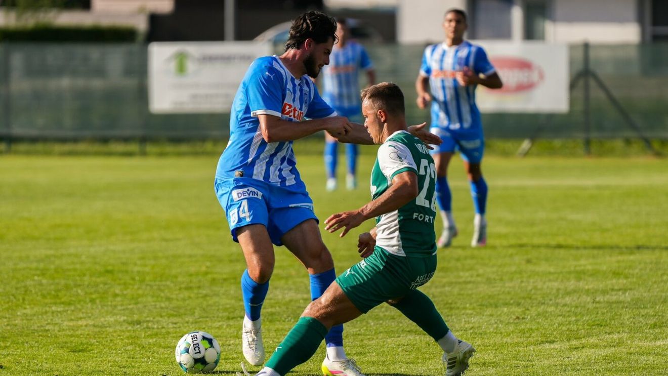 Criză în defensivă, la Universitatea Craiova. Mirel Rădoi a fost nevoit să improvizeze şi au apărut gafe uriaşe