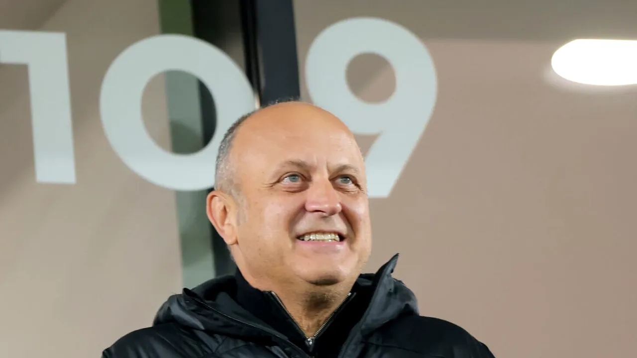 Dan Şucu, ofertă pentru atacantul care a jucat la Chelsea, Milan şi Liverpool. Italianul nu a stat pe gânduri şi a dat răspunsul