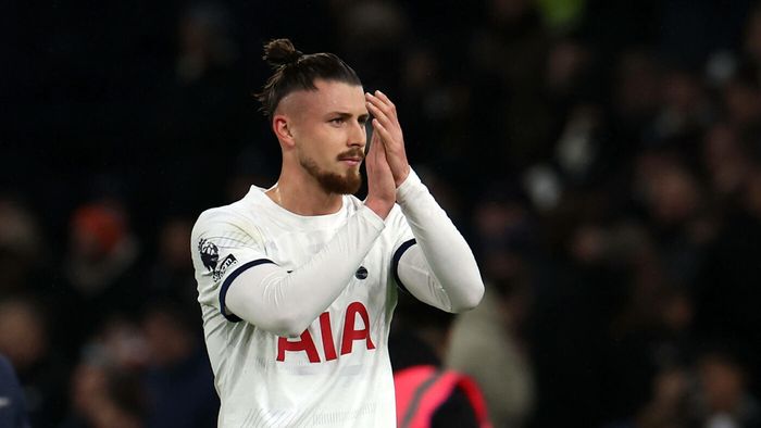 Radu Drăgușin primește o veste bună, deși pentru colegul său Micky van de Ven nu e tocmai grozavă! Ce se întâmplă la Tottenham