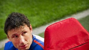 Ibra se ia de Mark van Bommel:** "Faultează dur și trage de timp mereu"