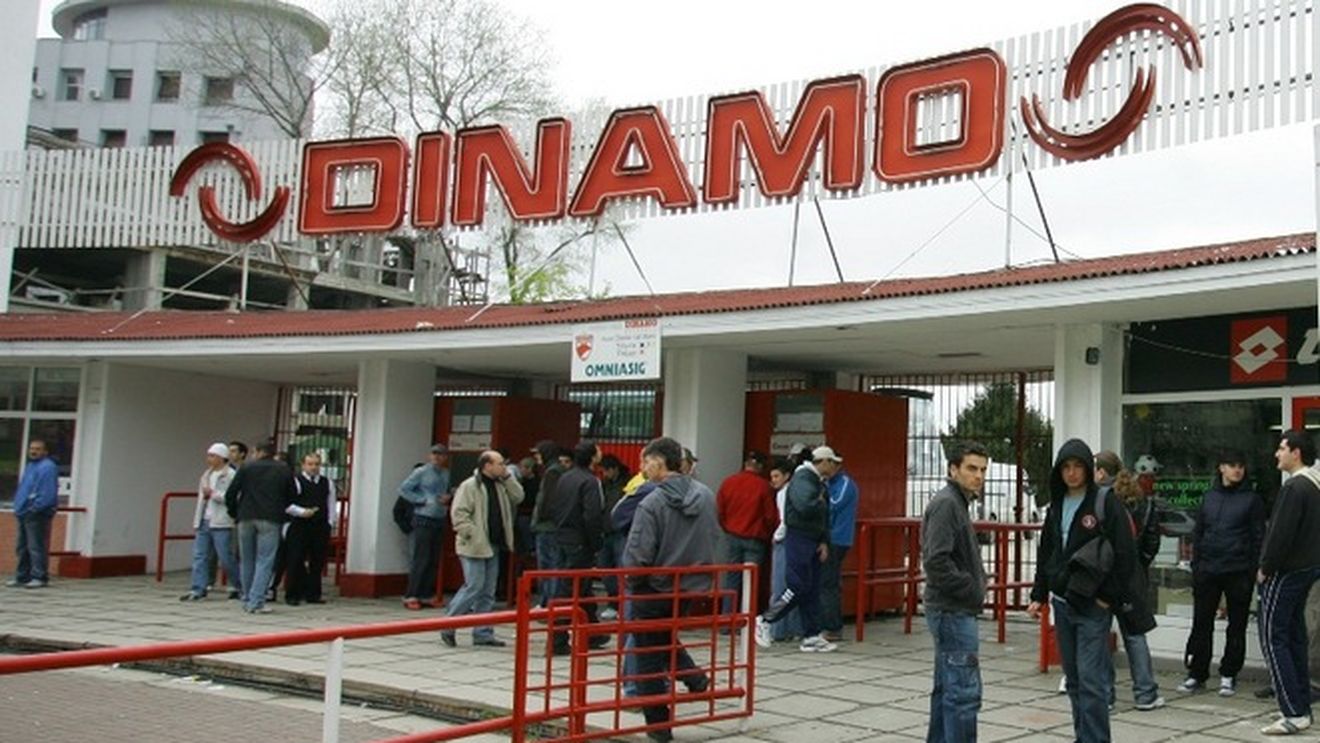 Doar 1.800 de bilete s-au vândut la meciul Dinamo-CFR Cluj