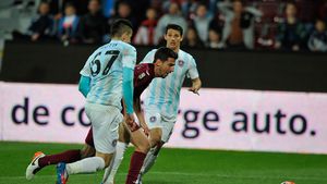 Muth îl scoate pe Mutu din Cupă| CFR Cluj - ASA Târgu Mureș 2-0.  Greșelile uriașe ale fundașului de la ASA au facilitat "dubla" lui Bud, care a dus CFR în finala Cupei