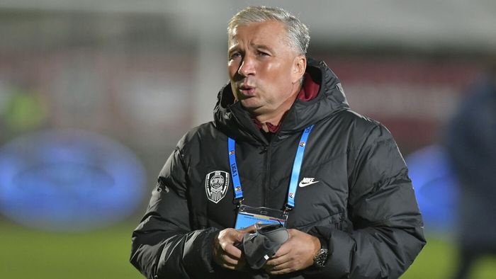 Dilema lui Dan Petrescu: dubla cu Lazio sau lupta la titlu. „Posibil să schimb toată echipa. Mi-e frică”. Unde a decis să folosească „Bursucul” titularii