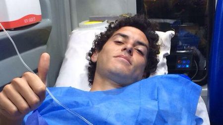 Atenție, imagini greu de privit. FOTO & VIDEO - I-a făcut glezna zob cu un tackling criminal