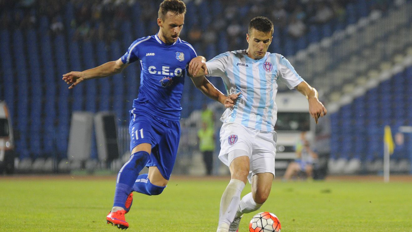 Durii si Pandurii. ASA a scăpat de sub control cu antrenorul Mutu: 4 ELIMINAȚI și 10 "galbene" pe un teren devenit "Kosovo al României". ASA - Pandurii 0-2