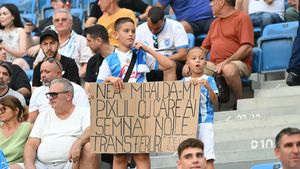 Mihai Rotaru, răspuns fabulos pentru puștiul care i-a cerut pixul cu care a semnat transferurile la Universitatea Craiova