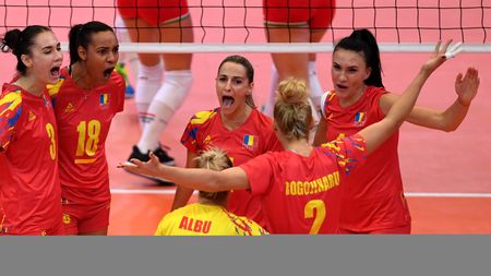 Victorie de senzație a naționalei feminine de volei la Campionatul European, în fața a 3.000 de suporteri fanatici magiari: România - Ungaria 3-1! 
