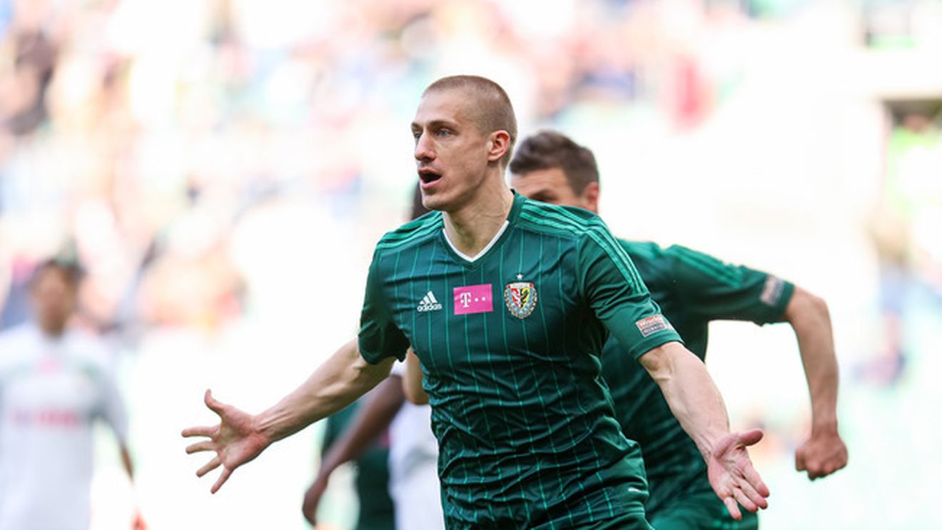 Bat la uși închise! Mutarea care ar rezolva marea problemă a vicecampioanei, "pusă pe hold". Motivele pentru care Becali nu poate realiza transferul la care Reghecampf visează încă de la revenirea la Steaua

