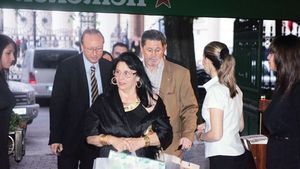 Cornel Dinu trece prin momente cumplite: soția sa se află în comă!