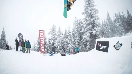 Zăpada a ars în „frigiderul României”.** Cei mai buni snowboard-eri s-au întrecut la Harghita-Mădăraș