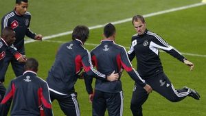 Aproape 100% eficiență:** Ajax pregătește pentru Steaua un atacant cu cifre amețitoare! Un 'Rusescu' mai bun ajunge în Olanda: cine este sperietoarea care a ținut o echipă în spate