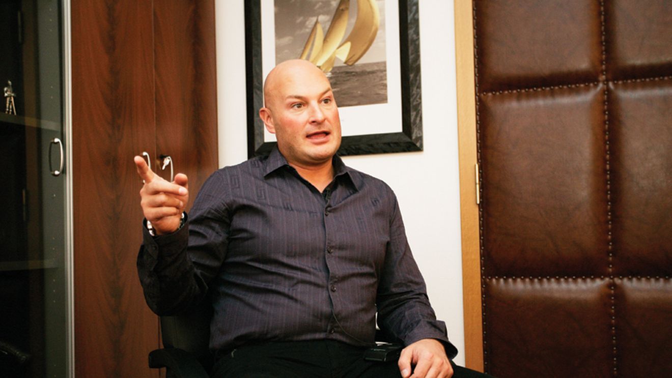 La mâna lui Paszkany! Patronul CFR-ului a inventat o clauză unică în lume. Cum îl poate da afară pe Grigoraș