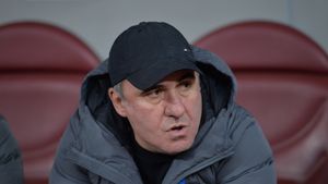 Declarație fatală pentru un atacant din România: "Ne-ar trebui 10 oameni precum Gigi Becali!" Hagi nu a gustat cuvintele golgheterului și s-a ridicat de la masa negocierilor