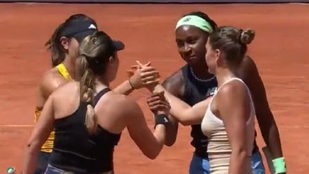 Semifinala turneului de la Madrid dintre Gabriela Ruse / Marta Kostyuk și Coco Gauff / Jessica Pegula, ca un roller coaster! Românca și ucraineanca le-au ținut în șah pe americance | VIDEO