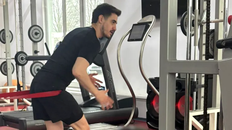 Calvarul lui Rareș Ispas, aproape de final: poate ieși pe terenul de antrenament după un an de la accidentare! Mesaj emoționant pentru Mihai Stoica și Ovidiu Kurti, de la FCSB: ”Le voi fi recunoscător toată viața.” EXCLUSIV