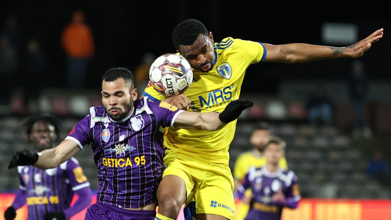 Dezvăluiri despre haosul care a cuprins un club din Superliga: „L-au adus pe Messi al antrenorilor și și-au bătut joc de noi! Au fost într-o vacanță continuă!” | EXCLUSIV