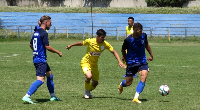 FOTO și VIDEO | FC Buzău și Petrolul au făcut spectacol într-un amical disputat la Râmnicu Sărat. Ploieștenii s-au văzut învinși la final și au înregistrat primul eșec din pregătiri
