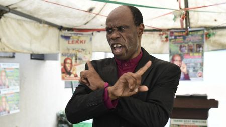 De nerecunoscut! Taribo West a ajuns preot după ce a avut o relație de doi ani cu „o vrăjitoare din Iugoslavia”