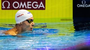 Lovitură grea pentru David Popovici înainte de Jocurile Olimpice. Recordul lui mondial a fost spulberat de un chinez