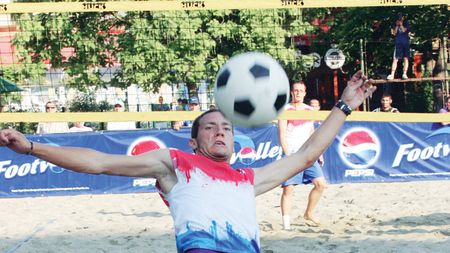 Arde nisipul în Capitală!