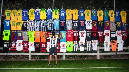 IMAGINEA ZILEI | Colecția tricourilor lui Ronaldinho. Un tribut demn de unul dintre cei mai valoroși jucători din istoria fotbalului