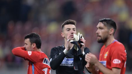 EXCLUSIV | Lecție pentru cei lipsiți de tact și răbdare. Moment captivant din vestiarul Craiovei: Lung avea bagajele făcute, Duckadam devenise ținta oltenilor. Până și-a băgat politicul coada. "Dacă Vlad rezistă..." 