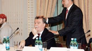 Copos pune presiune!** Patronul giuleștean a agitat din nou spiritele, iar "Vamă" a cedat