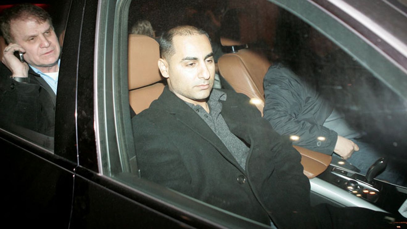 Shon,** miliardarul de carton