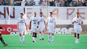 Grevă la Rapid! Jucătorii nu vor să plece în cantonament până când Copos nu va "scoate banii"