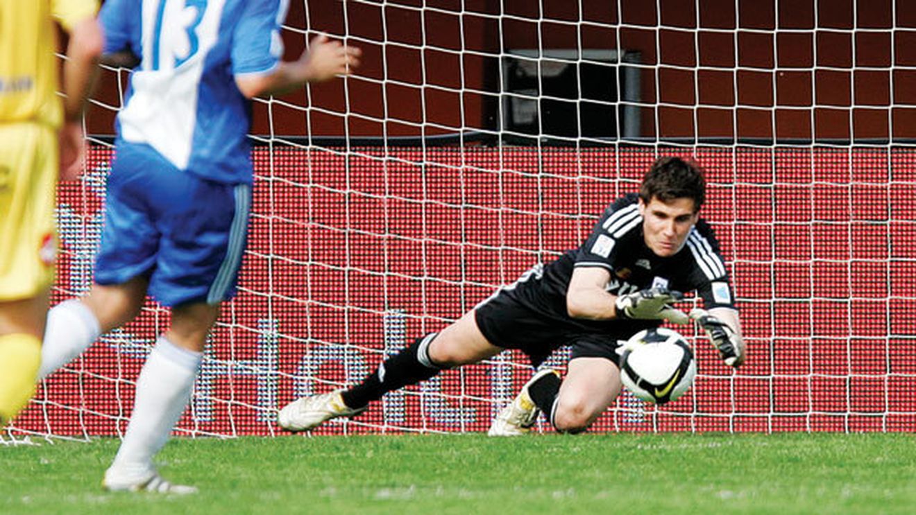 Lung jr, scos din poartă de Piți!