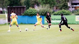 MM a vrut să facă uitat blestemul fundașului dreapta, dar a reușit să smulgă zâmbete între fani: "Pârtiile sunt mai sus!"** Georgievski nu are față de Steaua