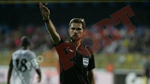 Alexandru Tudor va conduce la centru partida Rapid - CFR Cluj