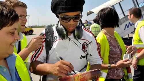 Ronaldinho și Dida**, izgoniți de fanii Milanului dintr-o discotecă!