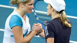 Justin(e) time is Hitchcock time!** Clijsters se impune la Brisbane, după un meci epic!