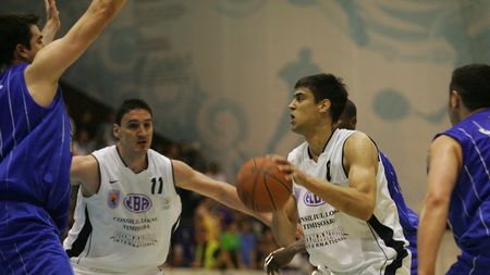 Le dădură "trițe" cu sacul