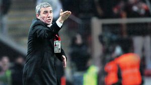 "Mă suprinde refuzul lui Hagi!** Probabil nu a vrut să se compromită"