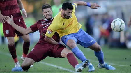 FRF, anunț despre situația echipei Petrolul, afectată de COVID-19. Derby-ul cu Rapid se joacă. Etapa a 2-a a play-off-ului Ligii 2 debutează la Arad, joi
