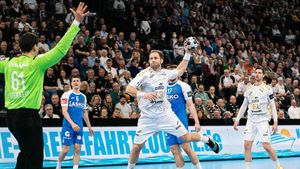 O echipă de cinci stele revine în România pentru meciul anului! Cine este gigantul THW Kiel, adversara care va umple tribunele Sălii Polivalente la partida de gală cu Dinamo | SPECIAL