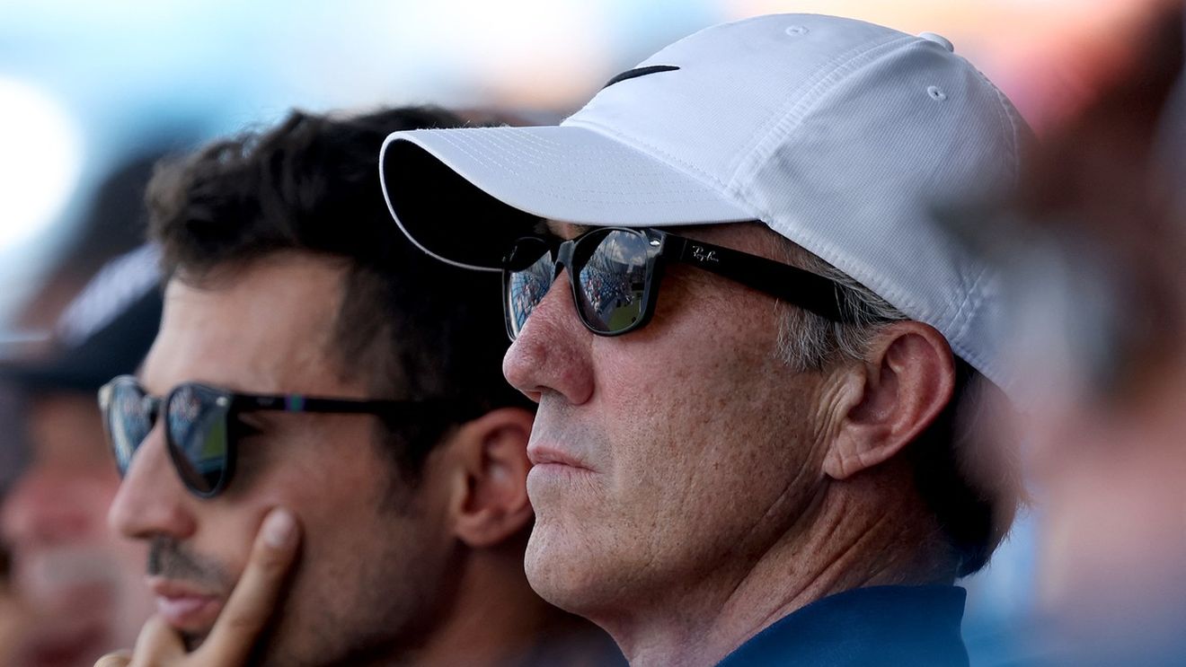 Zi de coșmar pentru Darren Cahill la Australian Open! Elevul său a pierdut un maraton de cinci seturi cu Stefanos Tsitsipas, în optimi | VIDEO