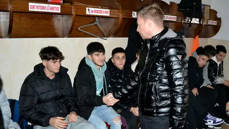 Luceafărul Oradea, acord verbal pentru numirea unui nou ”principal”! ”Lanterna roșie” a Seriei 10 din Liga 3 a convins un antrenor cu pretenții să semneze